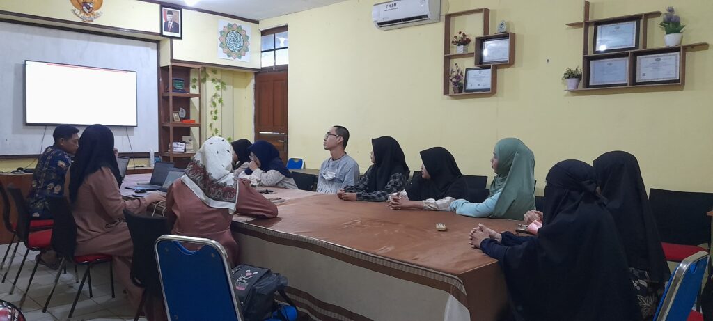 RAPAT TIM AKREDITAS PRODI SEJARAH PERADABAN ISLAM